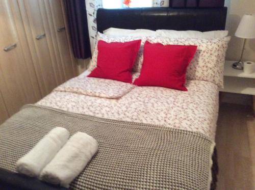 Bexleyheath Town Centre Four bedrooms, Five Beds House