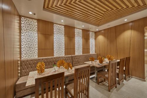 Restaurant, Shivas Galaxy Hotel Bangalore in Kempegowda International Airport Restaurant, Shivas Galaxy Hotel Bangalore in Kempegowda International Airport
