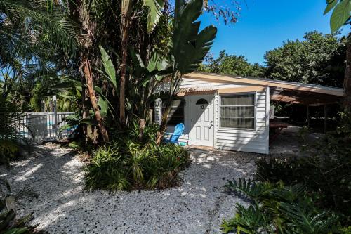 Grove City Motel in Grove City (FL) Grove City Motel in Grove City (FL)