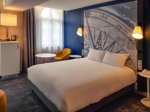 This photo about Mercure Beauvais Centre Cathedrale shared on HyHotel.com