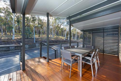 Alivio Tourist Park Canberra Hotel