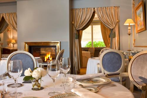 مطعم, Villa MARSAN - Maison Herve-Martin GARRAPIT in Villeneuve-de-Marsan مطعم, Villa MARSAN - Maison Herve-Martin GARRAPIT in Villeneuve-de-Marsan