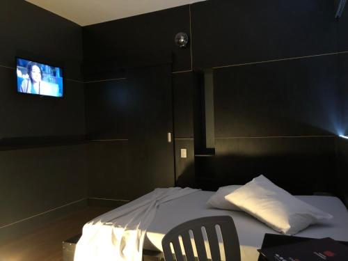Salle de bain, Snob Motel (Adult Only) in Contagem Salle de bain, Snob Motel (Adult Only) in Contagem