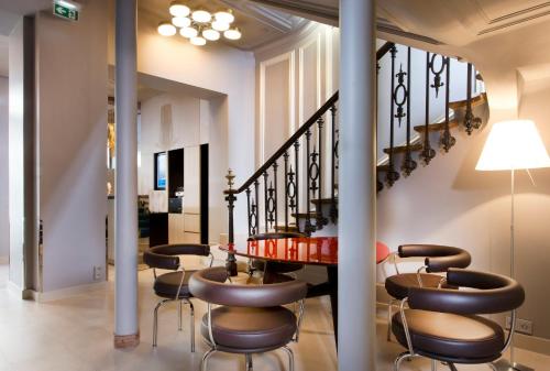 Lobby, Hotel Libertel Gare de l'Est Francais in 10th - Gare du Nord Lobby, Hotel Libertel Gare de l'Est Francais in 10th - Gare du Nord