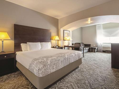Facilities, La Quinta Inn & Suites by Wyndham McKinney in Mckinney Facilities, La Quinta Inn & Suites by Wyndham McKinney in Mckinney