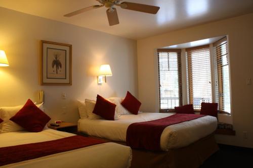 聖莫里茨旅舍及公寓 (St Moritz Lodge and Condominiums) in 阿斯彭 (CO) 聖莫里茨旅舍及公寓 (St Moritz Lodge and Condominiums) in 阿斯彭 (CO)