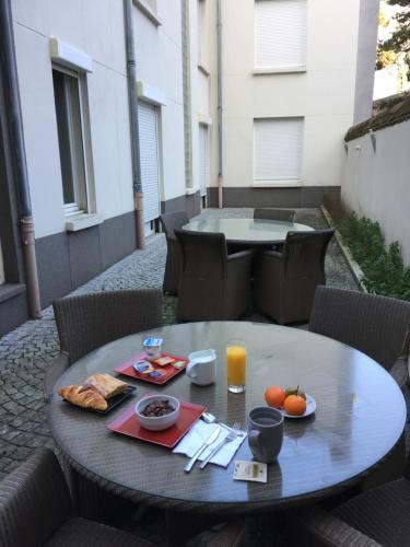 מרפסת, Hotel Saint Martin in אורלאנס מרפסת, Hotel Saint Martin in אורלאנס