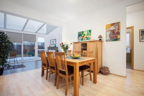 Létesítmények, Cozy 3 bedroom house near the Blue lagoon in Njardvik Létesítmények, Cozy 3 bedroom house near the Blue lagoon in Njardvik