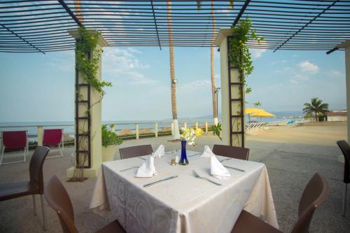 ห้องอาหาร, ซัมลา บายาร์ตา ออล อินคลูซีฟ (Samba Vallarta All Inclusive) in นูโว วอลลาร์ต้า ห้องอาหาร, ซัมลา บายาร์ตา ออล อินคลูซีฟ (Samba Vallarta All Inclusive) in นูโว วอลลาร์ต้า