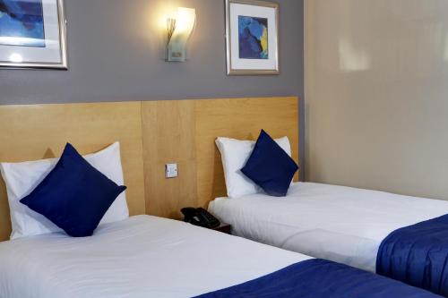 This photo about BEST WESTERN Gatwick Skylane Hotel shared on HyHotel.com