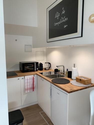 Peniche "SunFlower" in Bois de Boulogne Peniche "SunFlower" in Bois de Boulogne