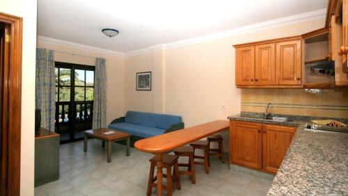 This photo about Residencial el Conde shared on HyHotel.com