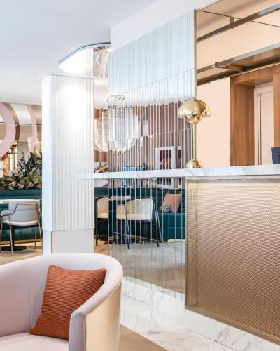 Lobby, Hotel Parisianer in 12th - Bercy - Gare de Lyon Lobby, Hotel Parisianer in 12th - Bercy - Gare de Lyon