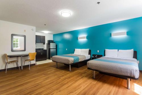 Motel 6 Gulf Shores, AL in Gulf Shores (AL) Motel 6 Gulf Shores, AL in Gulf Shores (AL)