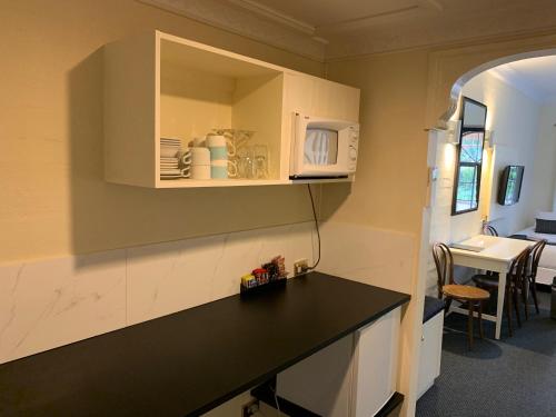 Kitchen, Heritage Motor Inn Goulburn in Goulburn Kitchen, Heritage Motor Inn Goulburn in Goulburn