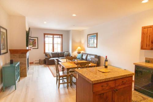 Main Street Station - Luxury Condo by Daniel in Warrior's Mark Main Street Station - Luxury Condo by Daniel in Warrior's Mark