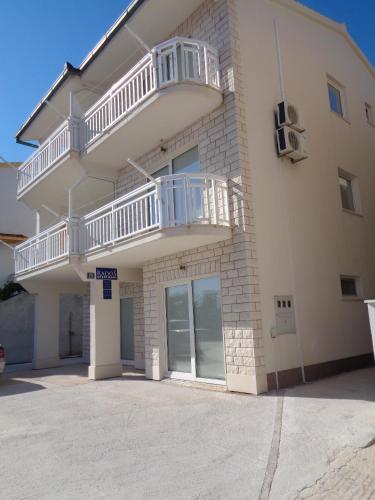 Apartments Rados in Omis Apartments Rados in Omis