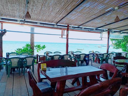 Restaurant, Silver Beach Bungalow in Haad Yao Restaurant, Silver Beach Bungalow in Haad Yao
