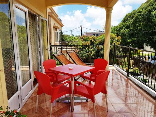 Létesítmények, Case Latanier in Beau Camp Létesítmények, Case Latanier in Beau Camp