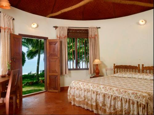 Soma Manaltheeram Ayurveda Beach in Adimalathura Soma Manaltheeram Ayurveda Beach in Adimalathura