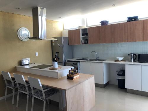 Instalaciones, Chameleon Backpackers & Guesthouse in Windhoek Instalaciones, Chameleon Backpackers & Guesthouse in Windhoek