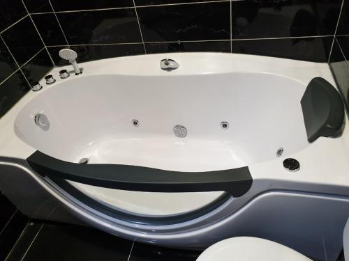 Zuhanyzó, Apartmani vuk in Cetinje Zuhanyzó, Apartmani vuk in Cetinje