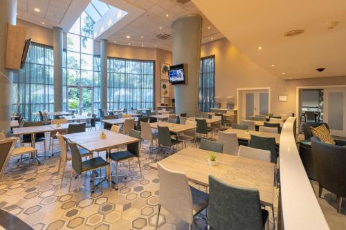 餐廳, StayEasy Mbombela in 尼爾斯普魯特 餐廳, StayEasy Mbombela in 尼爾斯普魯特