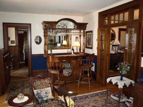 Manheim Manor Bed & Breakfast in Manheim (PA) Manheim Manor Bed & Breakfast in Manheim (PA)