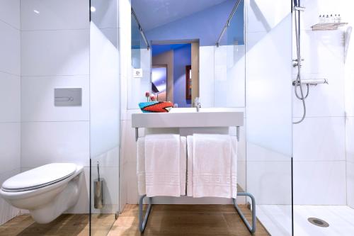 This photo about The House Ribeira Porto Hotel - S.Hotels Collection shared on HyHotel.com