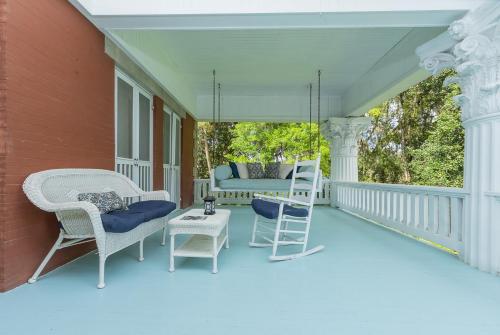 Herlong Mansion Bed & Breakfast in Micanopy (FL) Herlong Mansion Bed & Breakfast in Micanopy (FL)