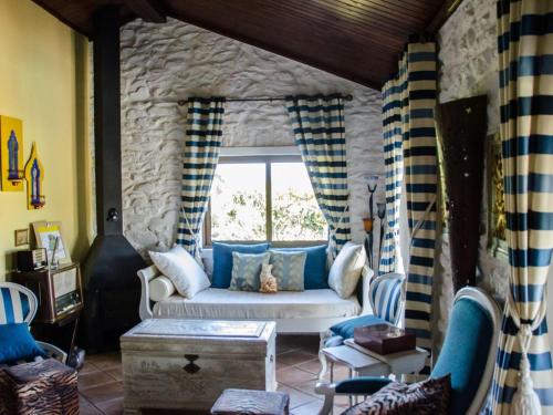 Casa de Pedras Alvas in เซโลริโก เด บาสโต Casa de Pedras Alvas in เซโลริโก เด บาสโต