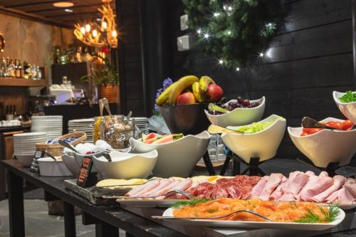 餐饮, 金冠莱文伊格鲁特酒店 (Golden Crown - Levin Iglut) in 利维 餐饮, 金冠莱文伊格鲁特酒店 (Golden Crown - Levin Iglut) in 利维