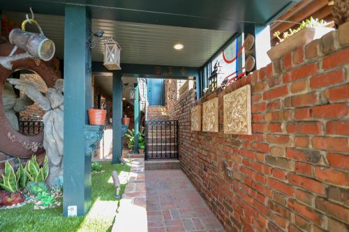 在meiguo.com看到的Upper Terrace Cottage的介绍图片