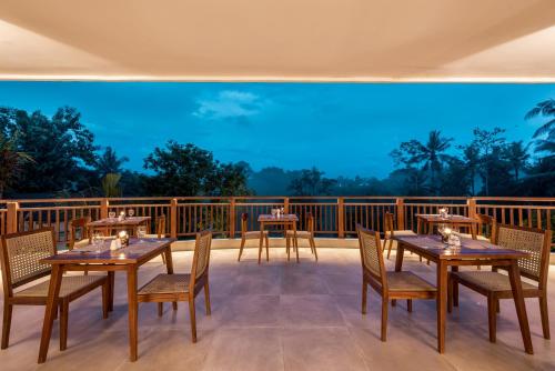 Restaurant, tanadewa Resort Ubud Bali by Cross Collection in Ubud Restaurant, tanadewa Resort Ubud Bali by Cross Collection in Ubud