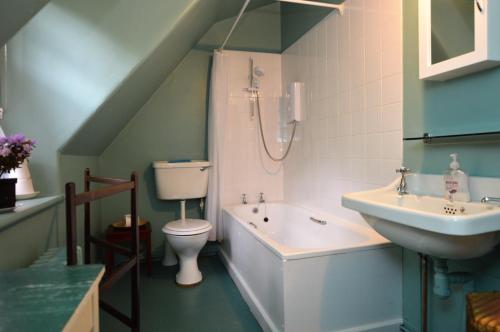 Bathroom, Rhoda`s Cottage in Strachur Bathroom, Rhoda`s Cottage in Strachur