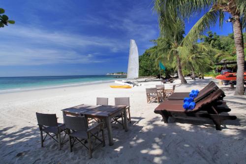 Beach, Paradee Resort near Ao Thian Beach, Paradee Resort near Ao Thian