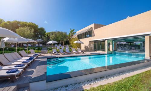 Piscina, Mellieha Holiday Centre in Mellieha Piscina, Mellieha Holiday Centre in Mellieha