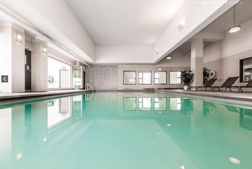 在meiguo.com看到的West77的介绍图片