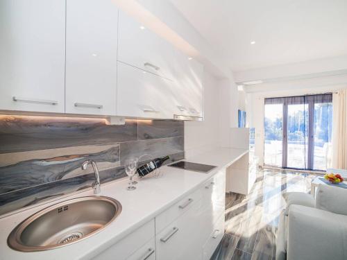 Dapur, Sea Point Apart hotel Tivat in Donja Lastva Dapur, Sea Point Apart hotel Tivat in Donja Lastva