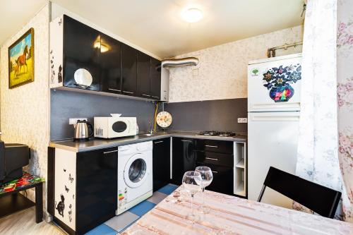 This photo about Apartment na Strelbishchenskoy shared on HyHotel.com