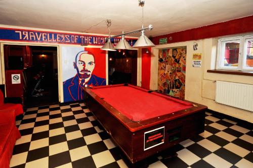 Hostal Good Bye Lenin Pub & Garden Hostel