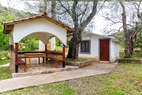 Fasilitas, Raj mira in Utjeha Fasilitas, Raj mira in Utjeha