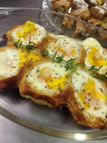 在meiguo.com看到的Square Inn的介绍图片