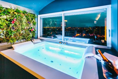 View, Parenthese Concept Room in Casselardit View, Parenthese Concept Room in Casselardit