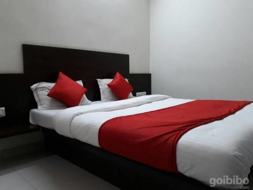 This photo about Hotel Royal Night shared on HyHotel.com