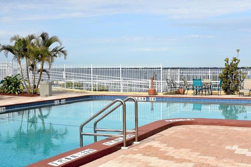 Punta Gorda Waterfront Hotel & Suites in Punta Gorda (FL) Punta Gorda Waterfront Hotel & Suites in Punta Gorda (FL)