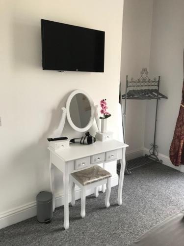 This photo about Sherwood Hotel shared on HyHotel.com