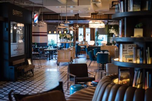 Restaurant, Only YOU Hotel Atocha in Retiro Restaurant, Only YOU Hotel Atocha in Retiro