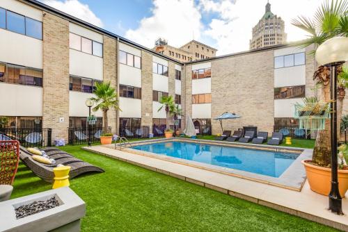 مسبح, ريفرووك بلازا (Riverwalk Plaza Hotel) in سان انطونيو مسبح, ريفرووك بلازا (Riverwalk Plaza Hotel) in سان انطونيو