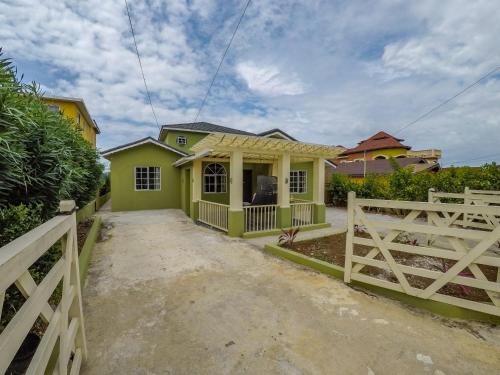 Florence Hall Boulevard Holiday Home in Falmouth Florence Hall Boulevard Holiday Home in Falmouth